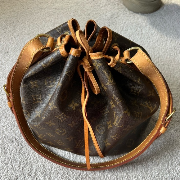 Louis Vuitton Petit Noé - Picture 6 of 11